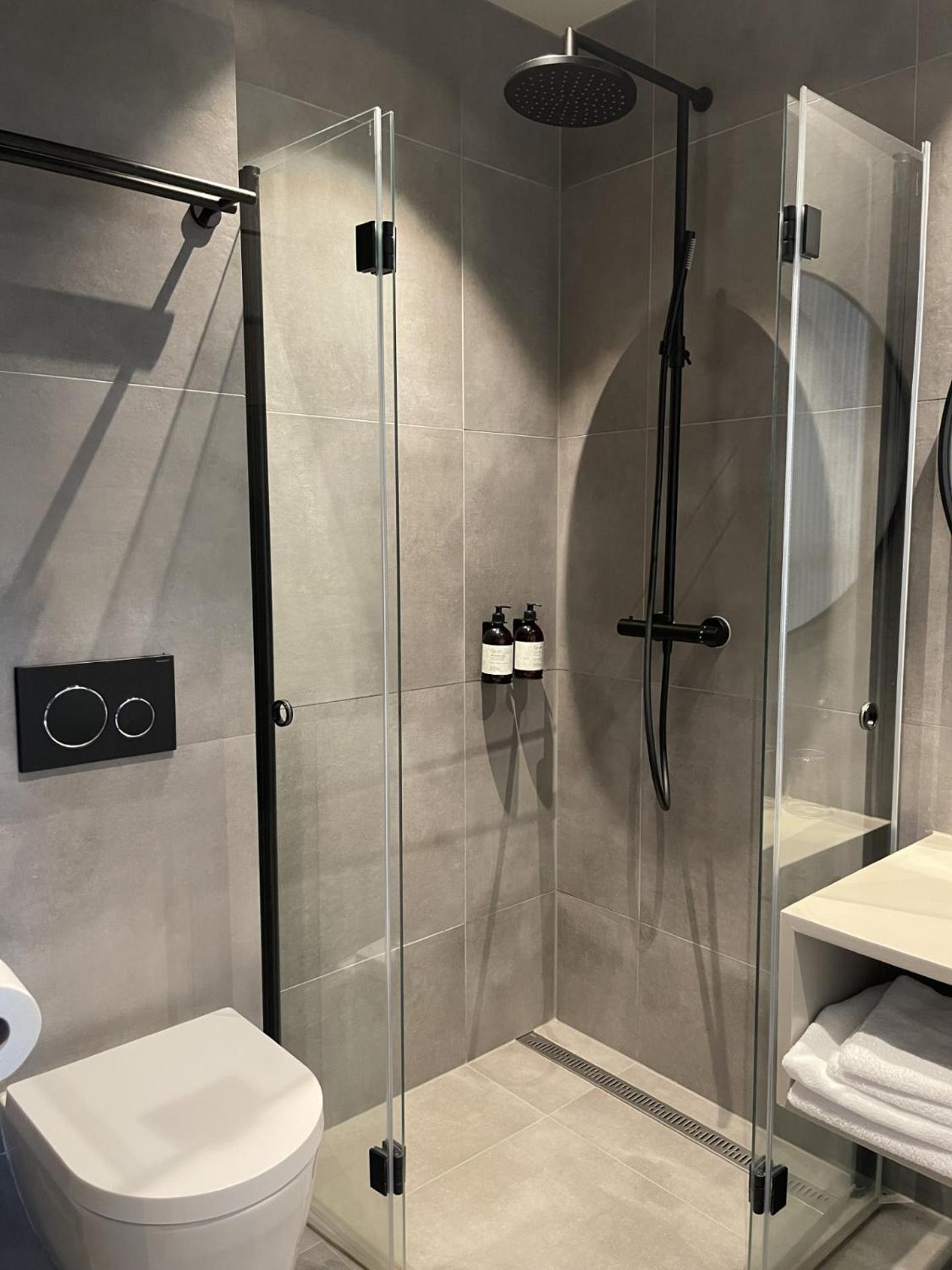 Brimibue Hotel Лом Экстерьер фото